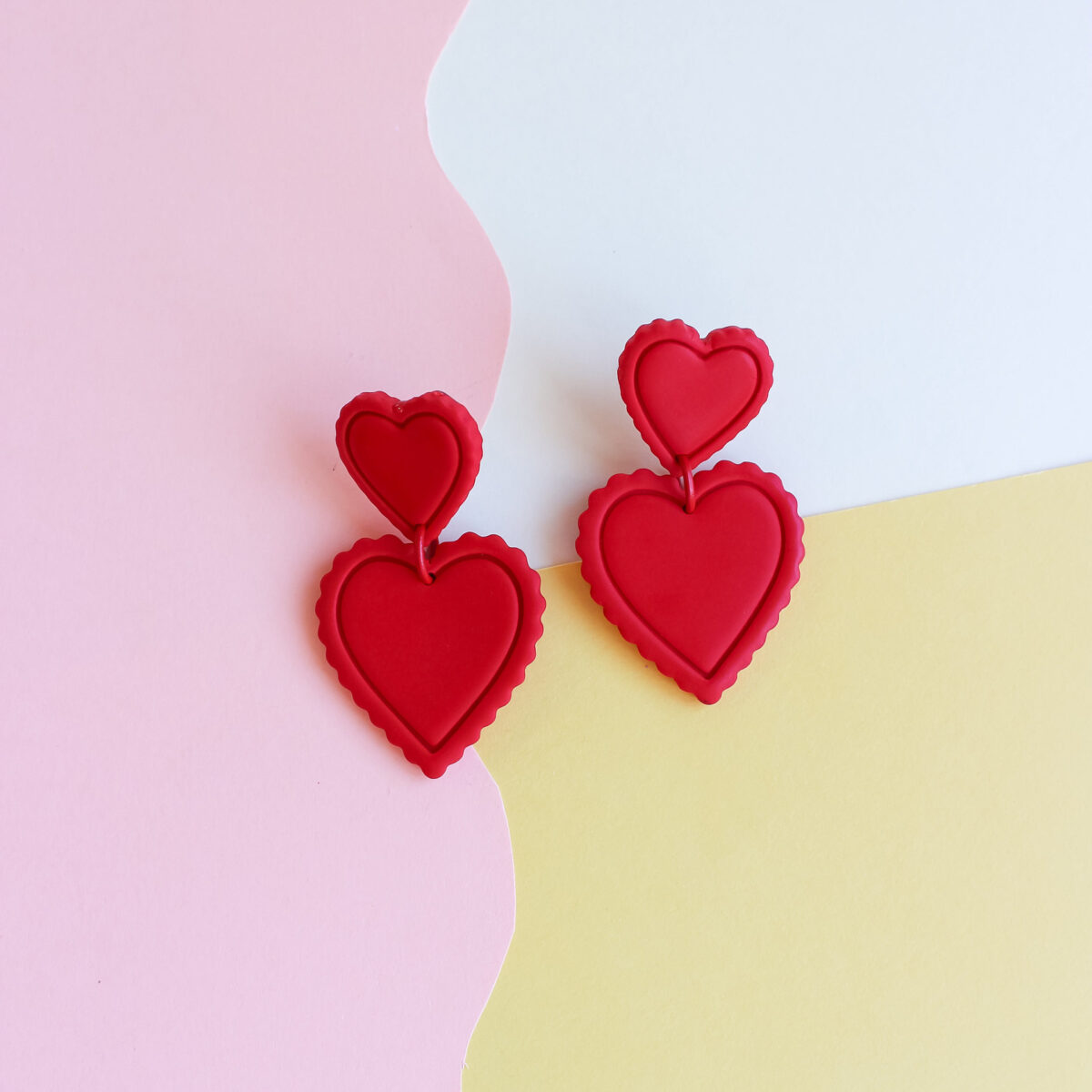 Brincos Scalloped Heart