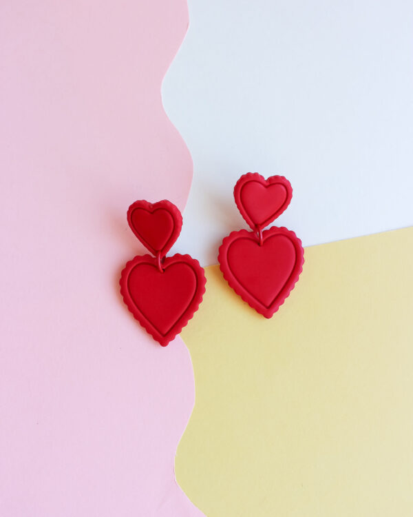 Brincos Scalloped Heart
