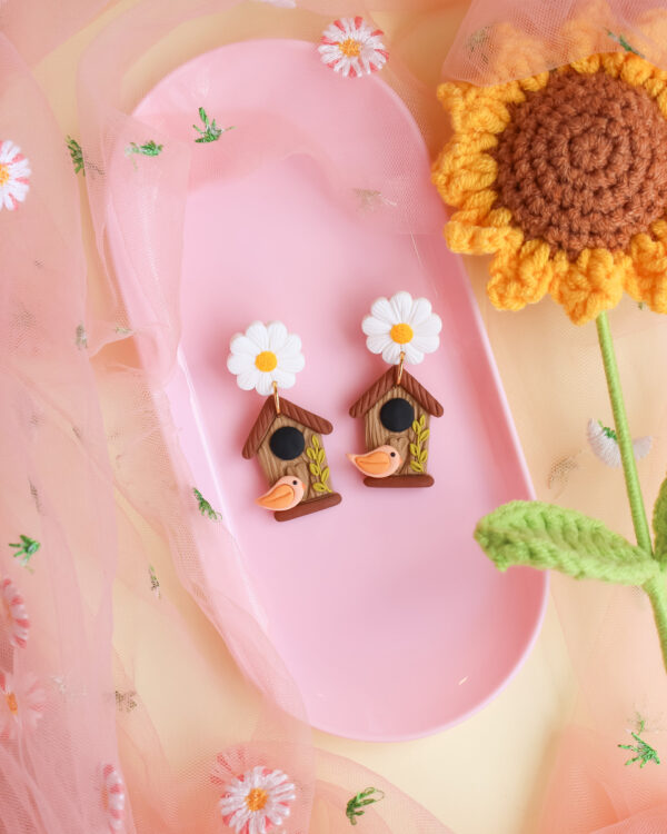 Brincos Birdhouse